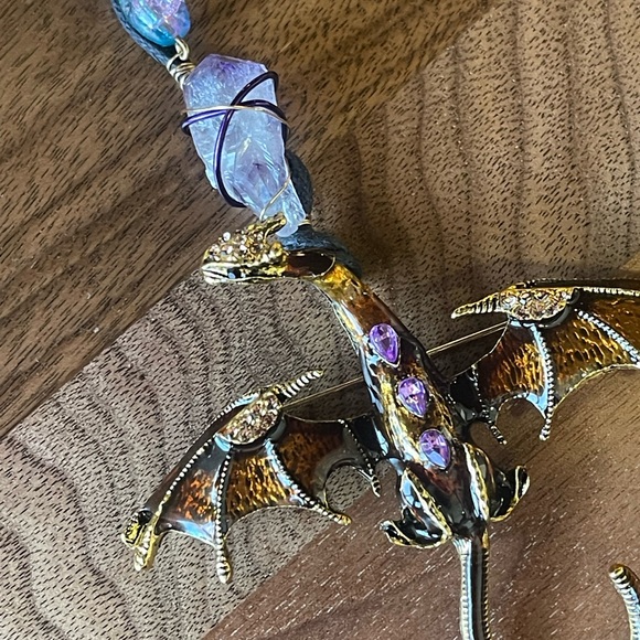 Dragons Tale-Dragon Amethyst car Charm - Picture 4 of 5